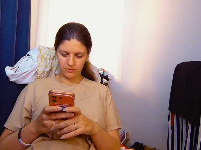ann-mikele live cam on BongaCams