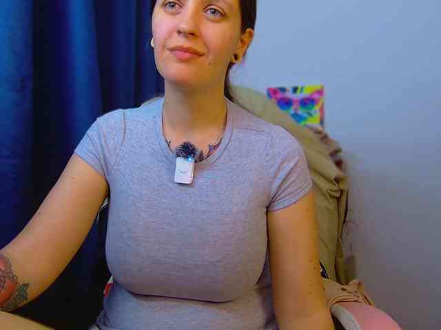 ann-mikele webcam