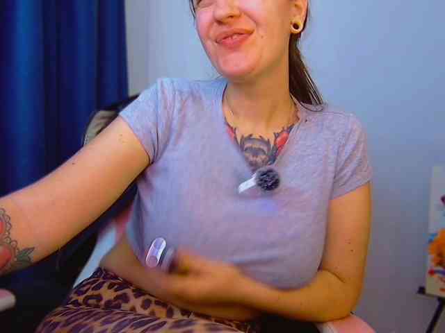 ann-mikele webcam