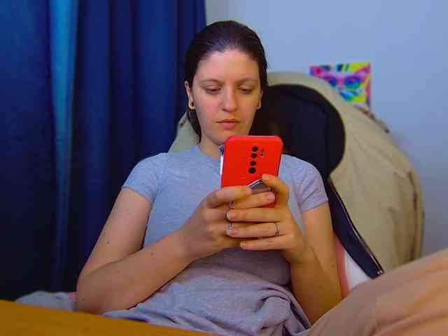 ann-mikele webcam