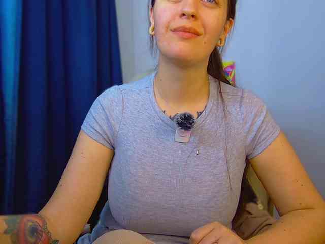 ann-mikele webcam