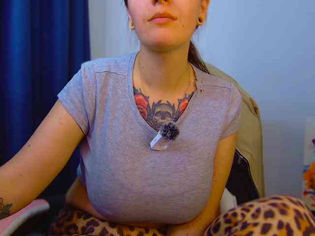 ann-mikele webcam