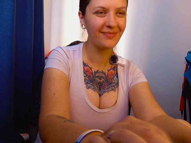 ann-mikele webcam