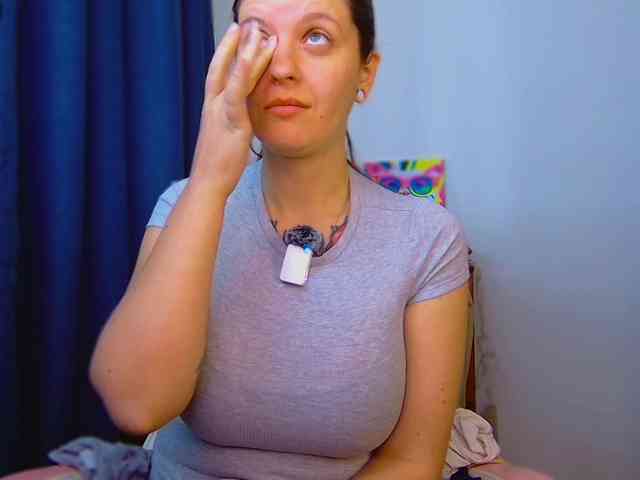 ann-mikele webcam