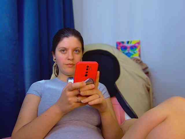 ann-mikele webcam