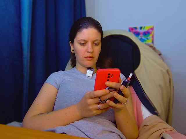 ann-mikele webcam