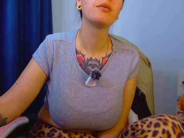 ann-mikele webcam