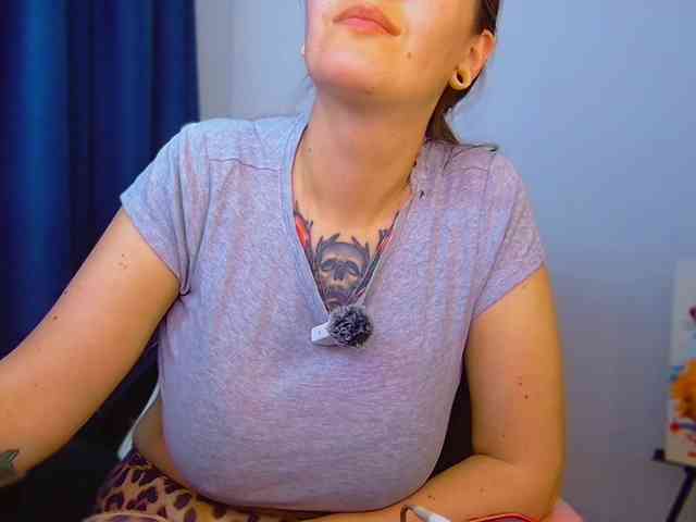 ann-mikele webcam