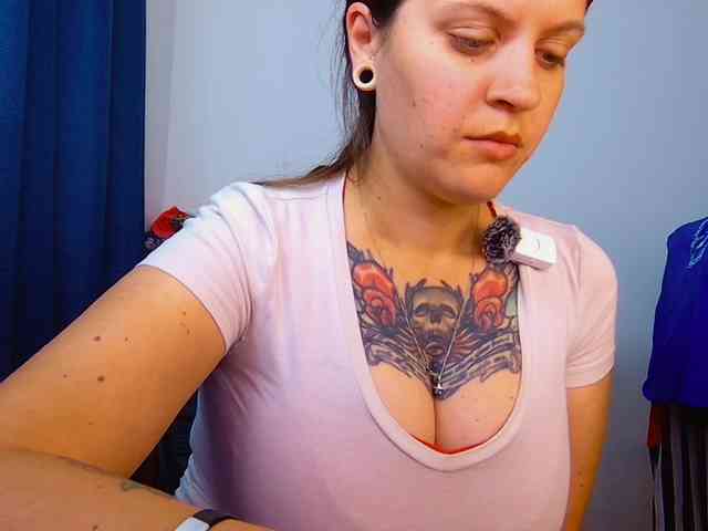 ann-mikele webcam
