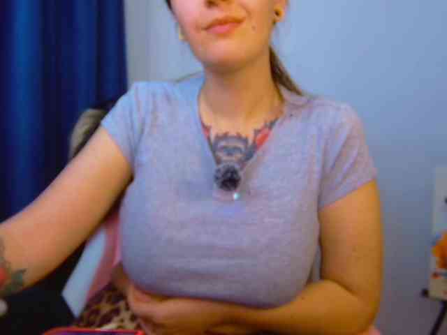 ann-mikele webcam