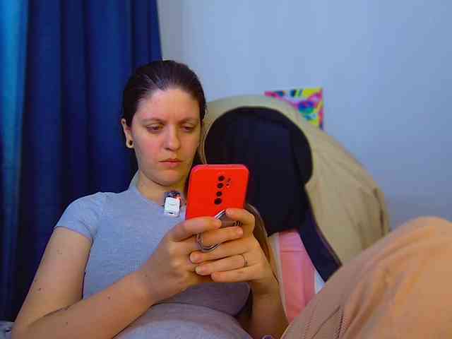 ann-mikele webcam