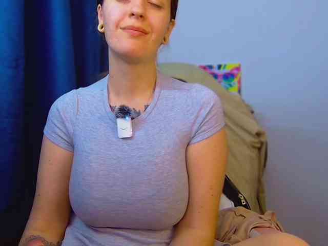 ann-mikele webcam