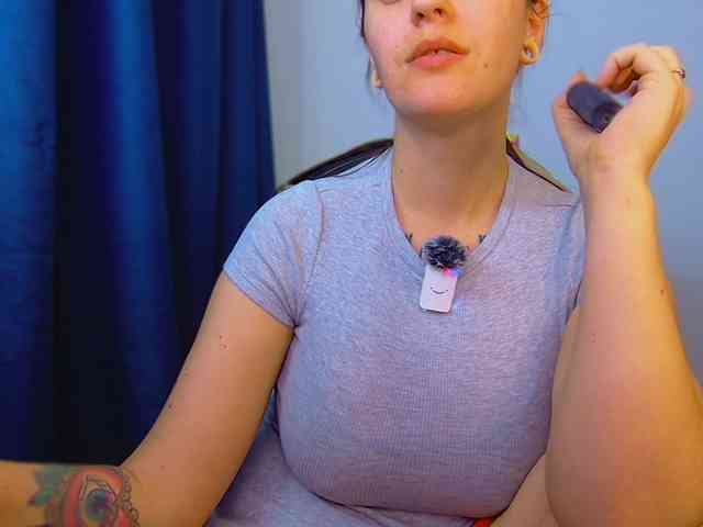 ann-mikele webcam