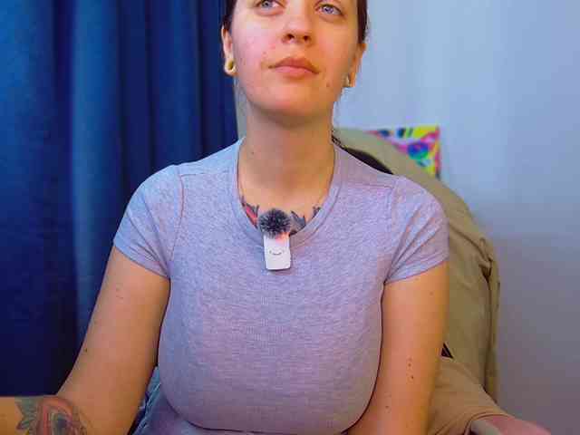 ann-mikele webcam