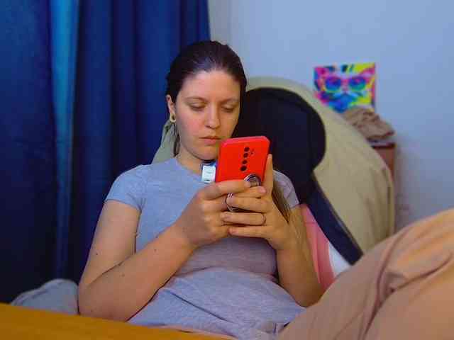 ann-mikele webcam