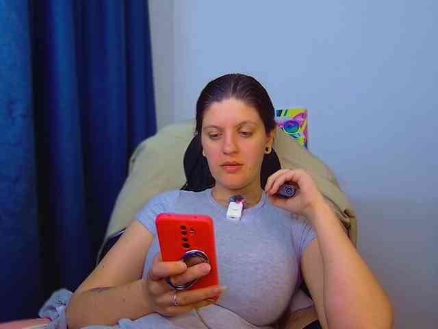 ann-mikele webcam
