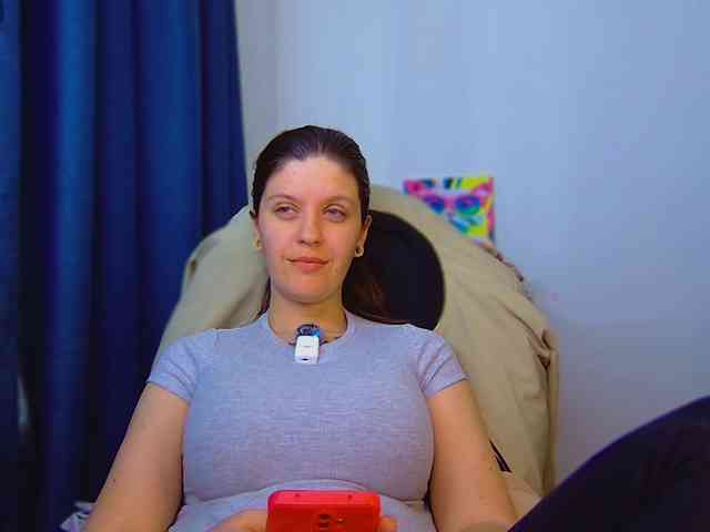 ann-mikele webcam