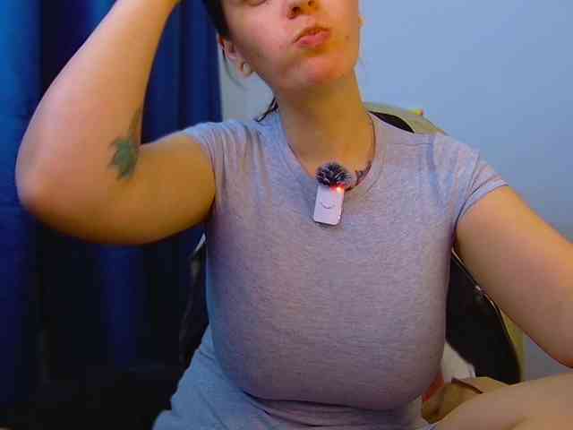 ann-mikele webcam