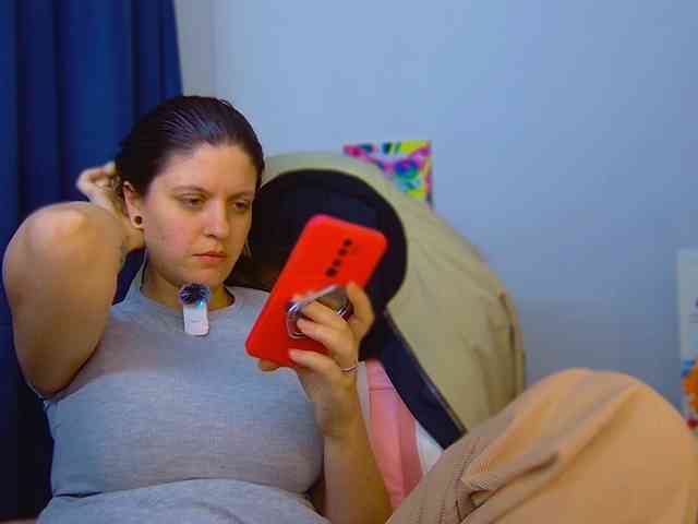 ann-mikele webcam