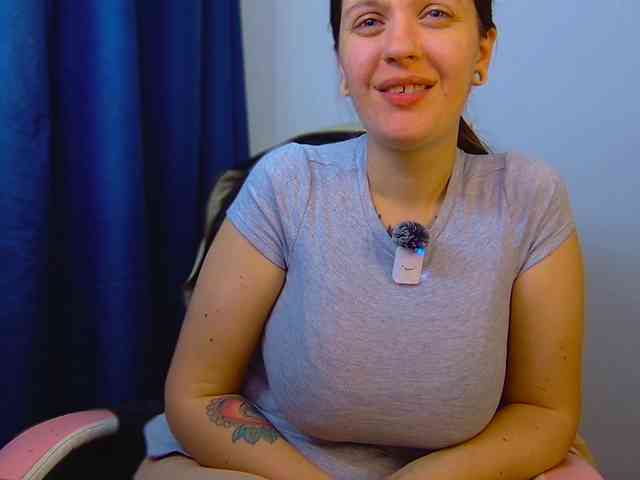 ann-mikele webcam