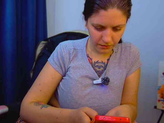 ann-mikele webcam