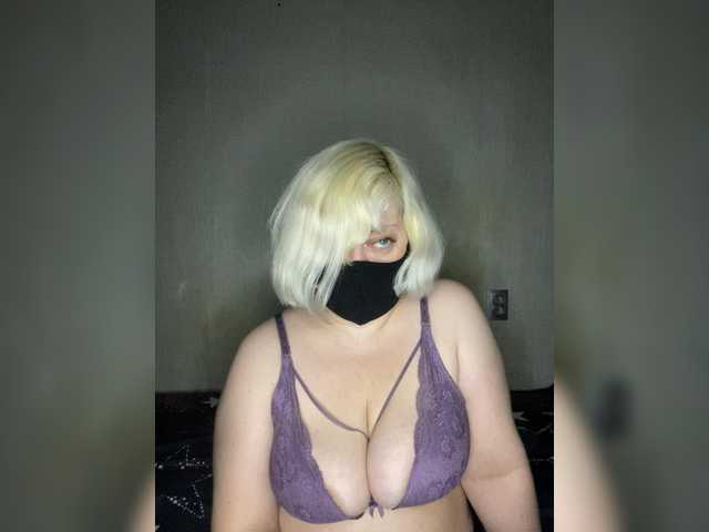 yana38a live cam on BongaCams