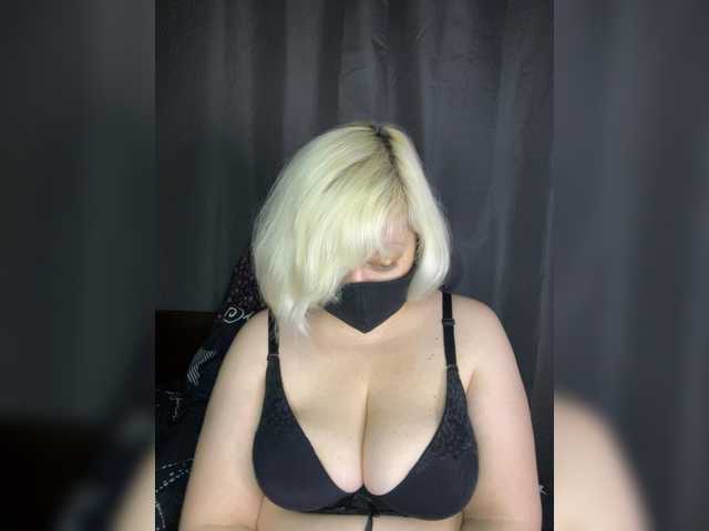 yana38a live cam on BongaCams