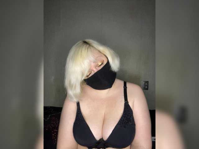 yana38a live cam on BongaCams