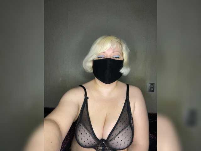 yana38a live cam on BongaCams