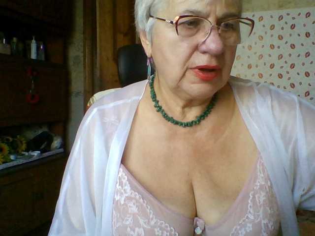 SweetCherry00 live cam on BongaCams