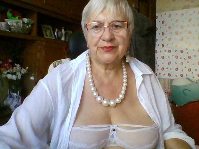 SweetCherry00 live cam on BongaCams