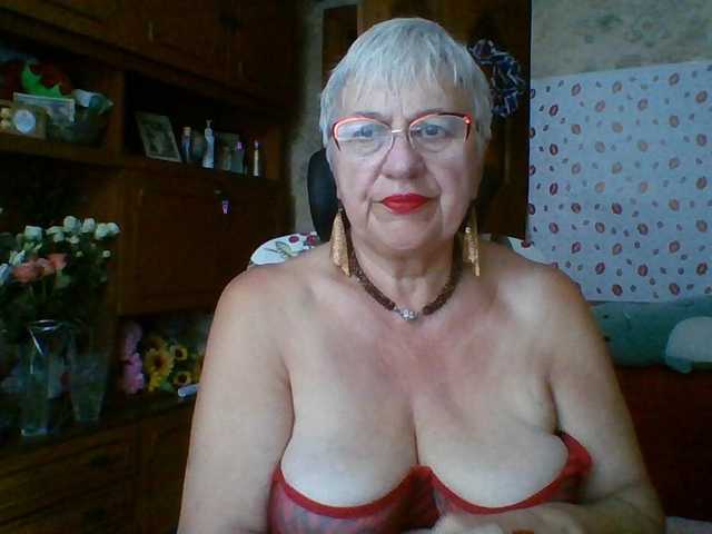 SweetCherry00 live cam on BongaCams