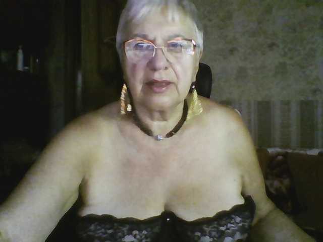 SweetCherry00 live cam on BongaCams