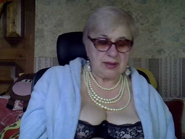 SweetCherry00's BongaCams show and profile