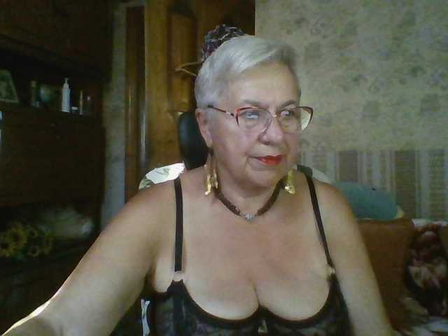 SweetCherry00 live cam on BongaCams