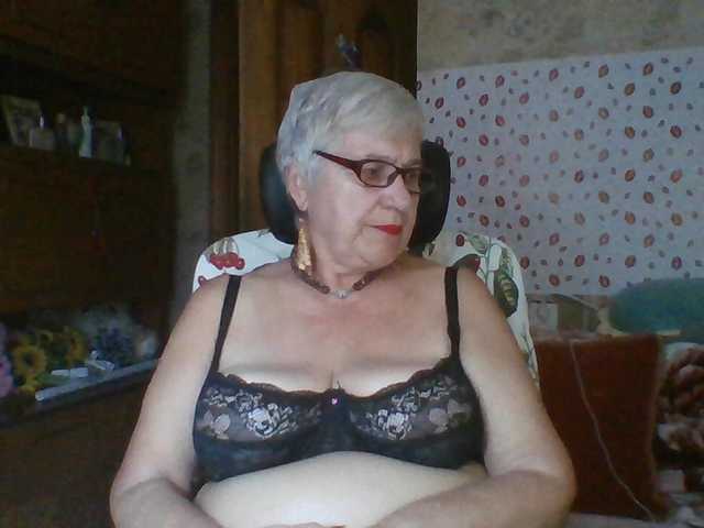 SweetCherry00 live cam on BongaCams