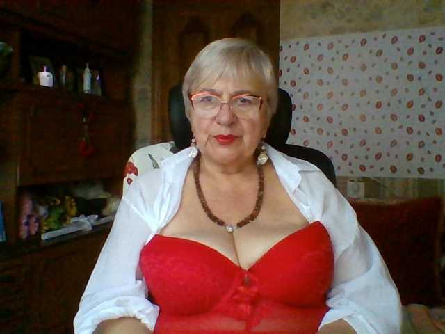 SweetCherry00 live cam on BongaCams
