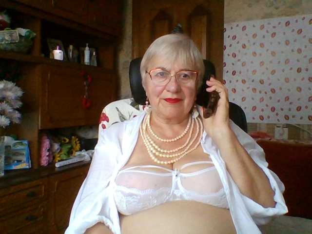 SweetCherry00 live cam on BongaCams