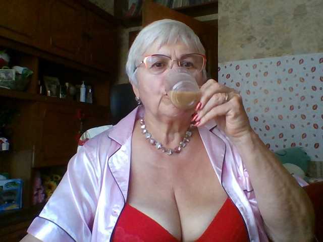 SweetCherry00 live cam on BongaCams
