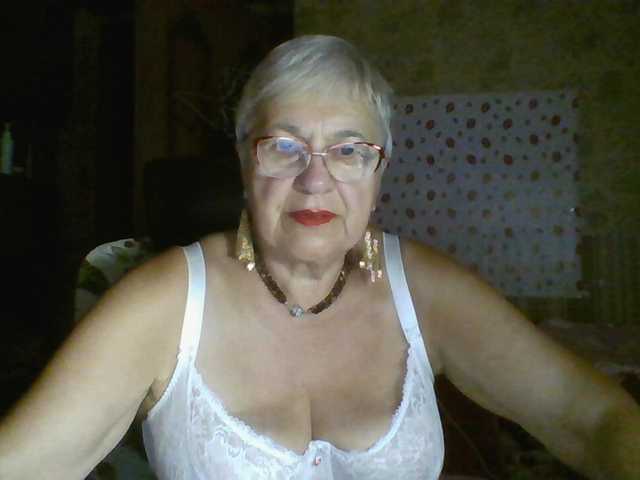 SweetCherry00 live cam on BongaCams