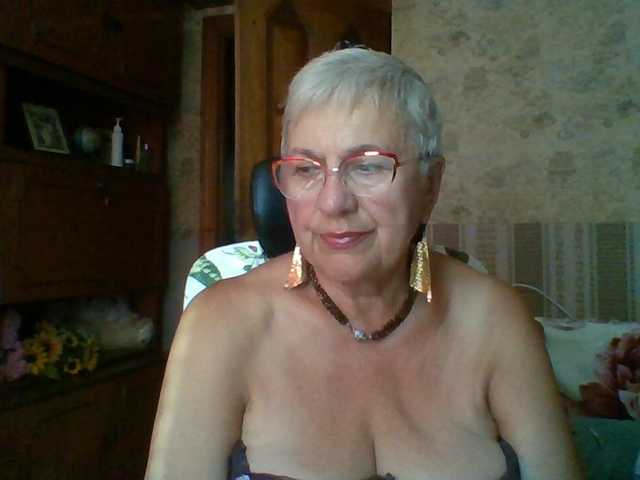 SweetCherry00 live cam on BongaCams