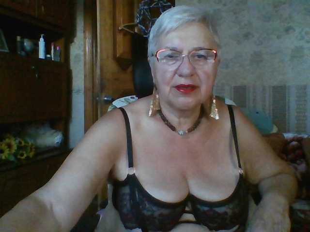 SweetCherry00 live cam on BongaCams