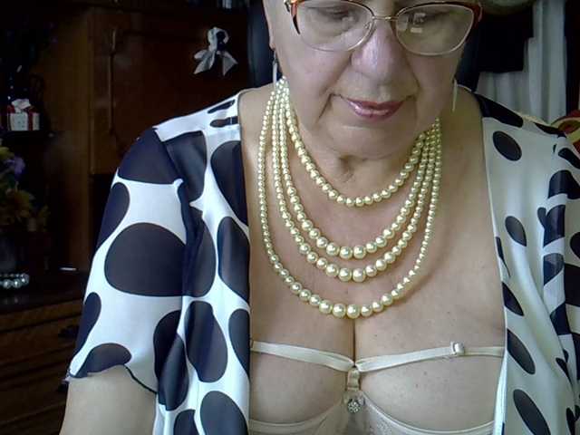 SweetCherry00 live cam on BongaCams