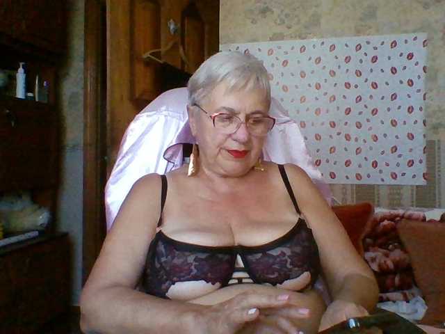 SweetCherry00 live cam on BongaCams