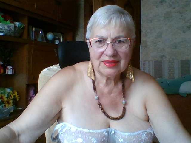 SweetCherry00 live cam on BongaCams