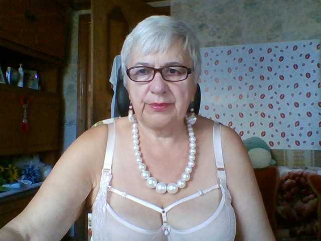 SweetCherry00 live cam on BongaCams
