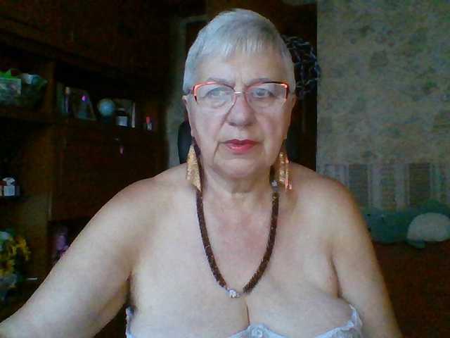 SweetCherry00 live cam on BongaCams
