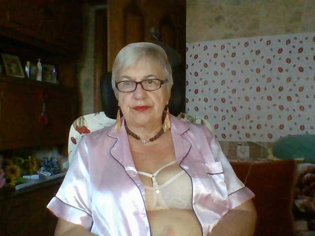 SweetCherry00 live cam on BongaCams