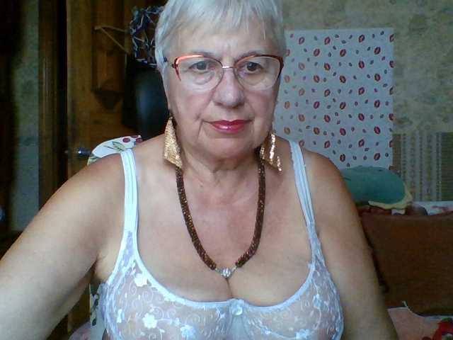 SweetCherry00 live cam on BongaCams