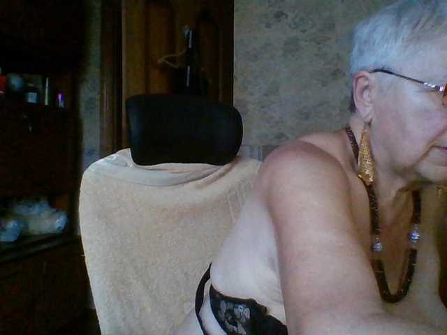 SweetCherry00 live cam on BongaCams